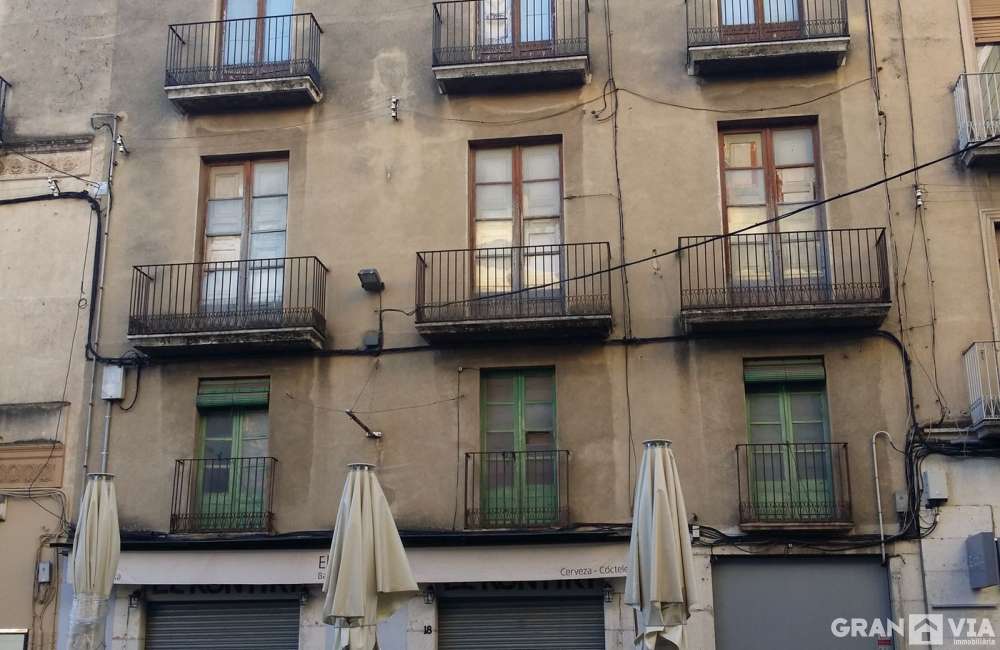 Edificio para reformar C Caamaño Gran Via Immobiliària Figueres