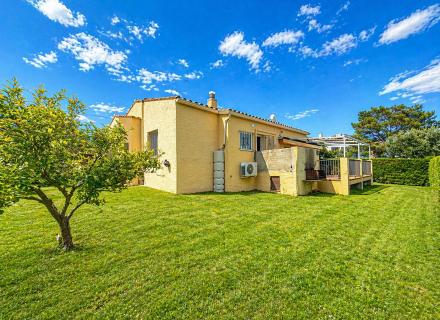 Encantadora casa a 4 vientos con gran parcela y vistas al montgrí en torre gran (l’estartit)