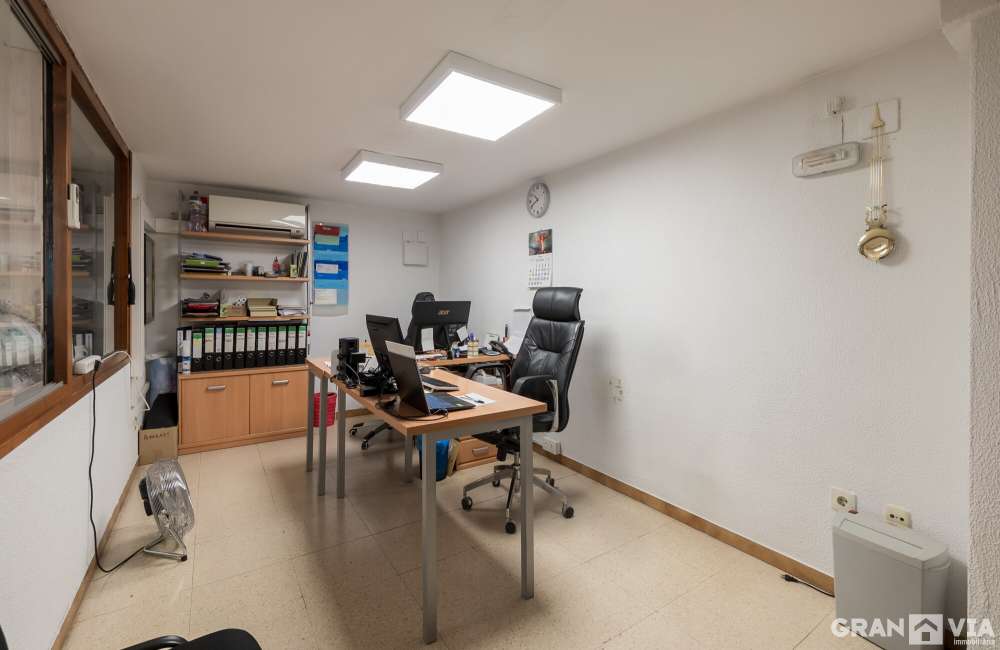 cbecb2fe75d75dda243a1ada68088464.jpg