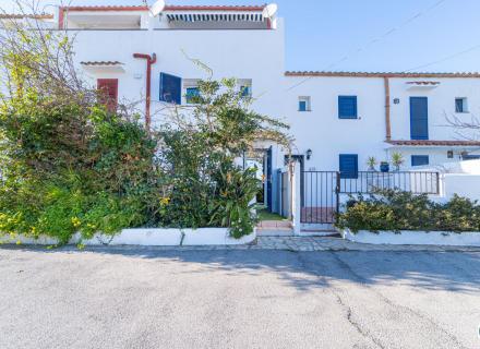 Producte exclusiu en venda: encantadora casa de pescador amb 4 dormitoris, altell i amarratge privat