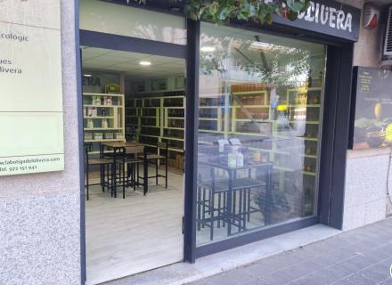 Opportunité de local commercial à proximité du marché de roses.