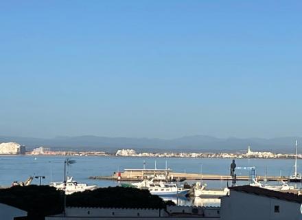 Magnifique appartement au port de rosas avec licence touristique