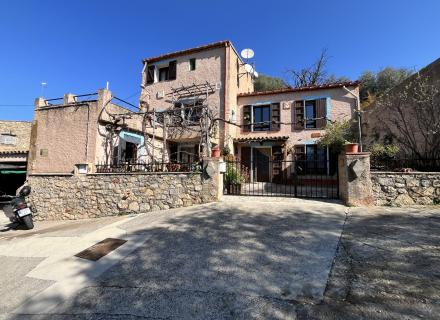 Charmante maison à biure.