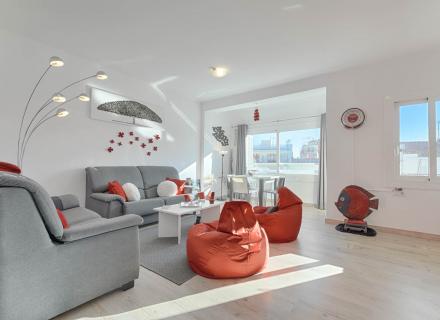 Appartement moderne au coeur de roses: votre chez vous à deux pas de la mer