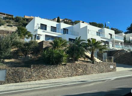 Casa en roses, 3 habitaciones, 250 m2