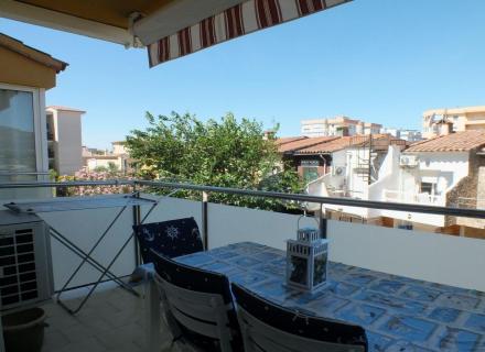 Coqueto apartamento con parking privado