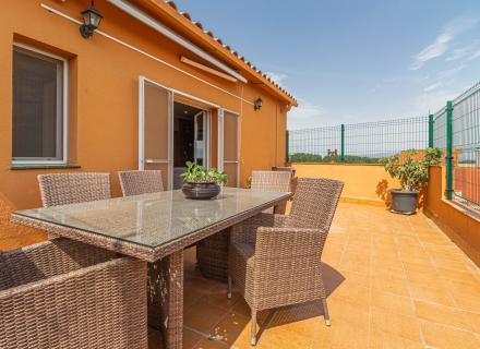 Dúplex situat a la zona d'horta capallera de figueres