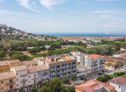 Dúplex de 3 dormitorios más estudio y terraza de 120m²