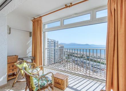 Preciós apartament d´una habitació a primera linea de mar.