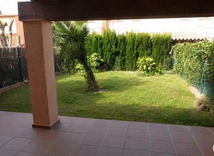 Jolie maison à l'entrée d'empuriabrava