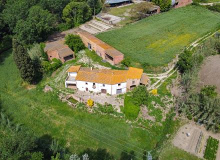 Masia amb encant i caracter amb 6900 m² de terreny