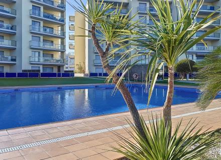 à vendre - à roses sur la costa brava – superbe appartement 1 chambre avec vue mer et canal