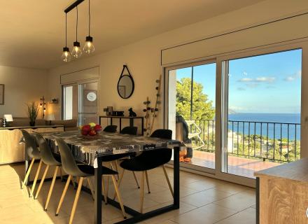 Appartement rénové avec vue panoramique sur la mer à super fener, llançà