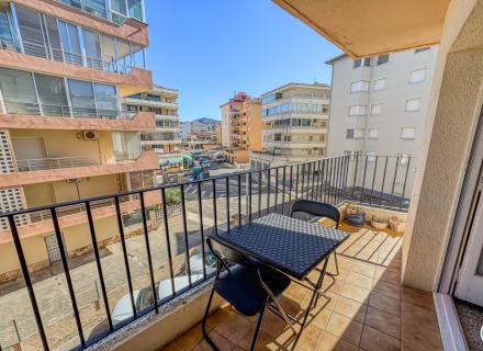 Charmant appartement de 2 chambres avec terrasse — roses (santa margarita)