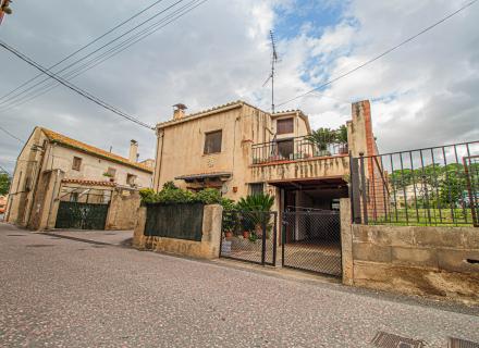 Encantadora casa en vilarnadal: tranquilidad y naturaleza en el alt empordà