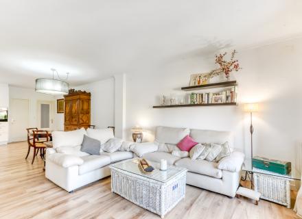 b8990ff0fdbde49b5cb2b2cabbeadf00.jpg