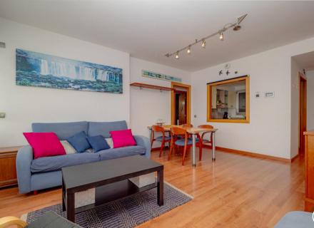 Apartamento bien situado cerca de la playa y, tiendas