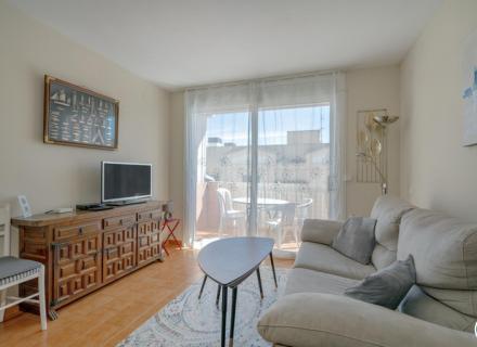 Bel appartement avec belle terrasse, et solarium avec vue sur la mer