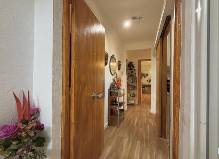 Appartement de charme au centre de roses, à 200 m de la plage