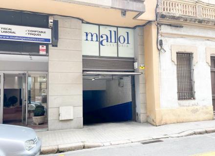 Plaza de aparcamiento en la calle sant antoni 43 