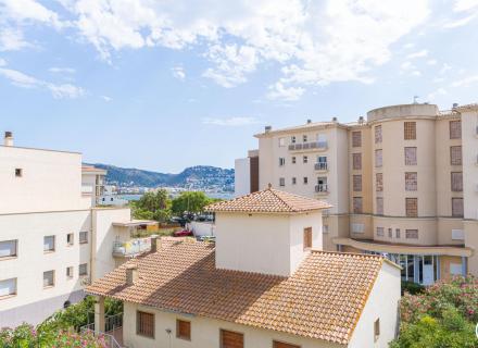 Magnífic apartament amb terrassa i pàrquing privat – sector salatar