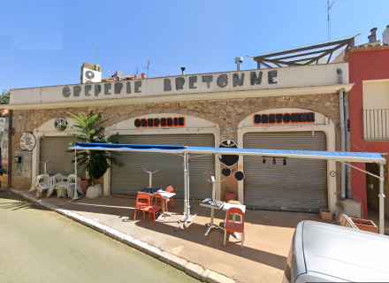 Local comercial cerca del museo dalí