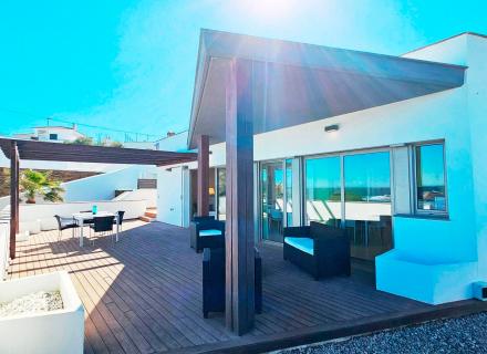 Maison de luxe exclusive à port de la selva avec vue mer, à quelques pas de la plage.