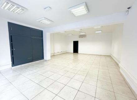  local de lloguer al carrer mendez nuñez de figueres