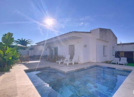 Opportunité - maison de plain-pied avec piscine à empuriabrava