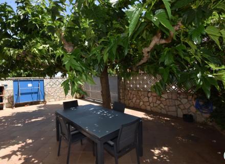 Maison avec quatre chambres jardin et piscine