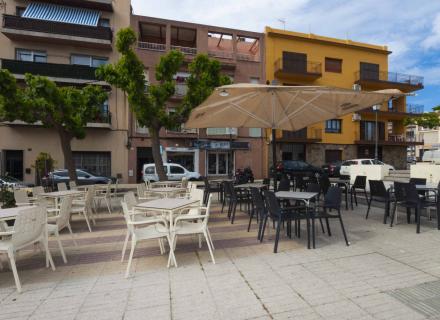 Bar restaurante en roses