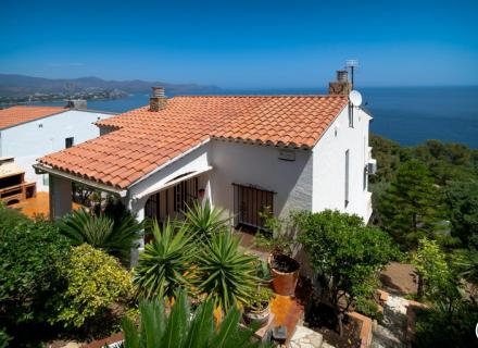 Villa con magníficas vistas panorámicas al mar