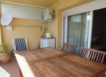 Apartamento soleado con terraza y plaza de aparcamiento en santa margarita.