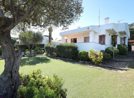 Casa con vistas al mar en cap de vol - exclusividad y encanto en el port de la selva