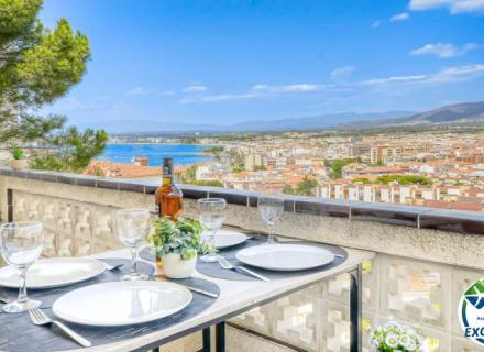 Apartamento reformado con vistas al mar y licencia turística en puig rom