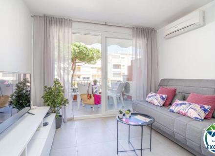 Gran reserva magnífico apartamento reformado con licencia turística, cerca de la playa y con piscinas y jardines comunitarios