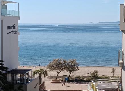 Bonito piso en salatar roses con vista mar y licencia turistica