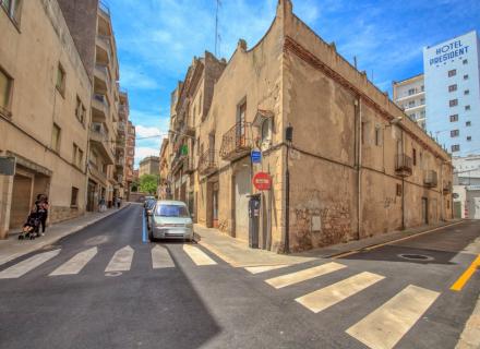 Finca al carrer vilafant, 34, de figueres edificable