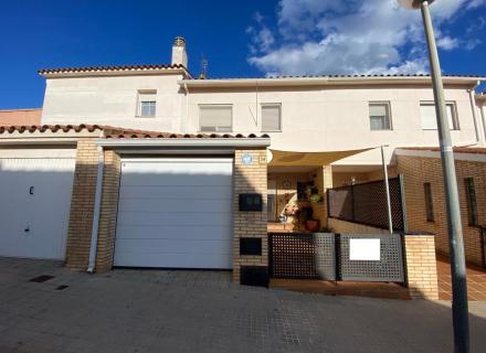 Gran casa reformada de 4 habitacions a torroella de montgrí.