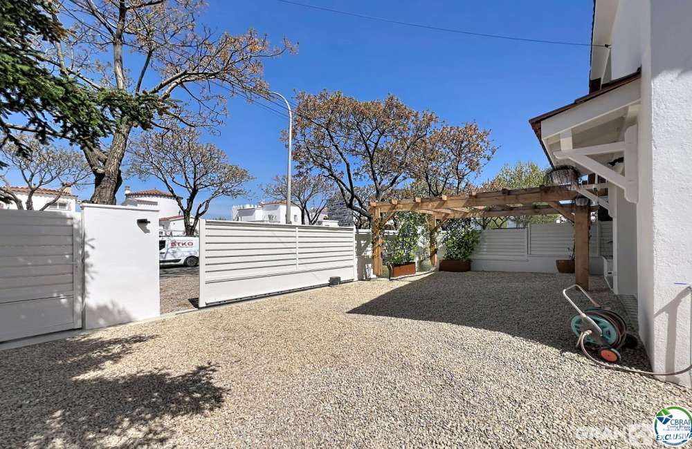 0545c195806f1cb68afd00f047e3bd26_1600x1024.jpg
