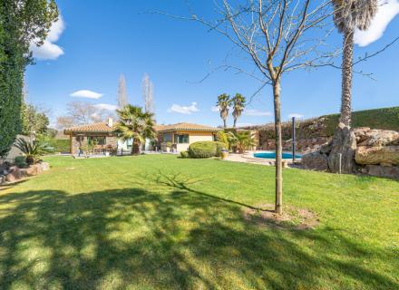 Casa individual en venta (torremirona golf)