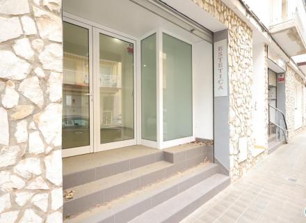 Local versátil de 120m² con accesibilidad total