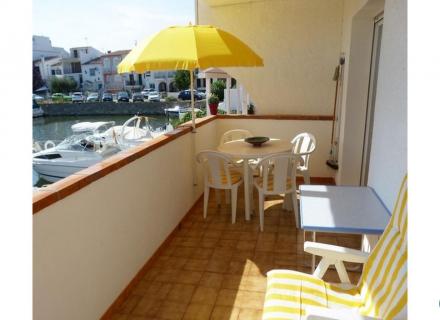 Apartamento en la marina en un entorno pintoresco con terraza de 12 m2