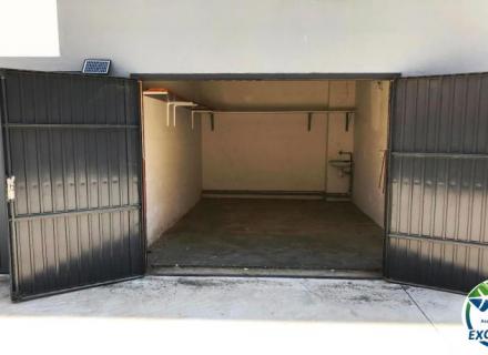 Garage privé à vendre à santa margarita, roses