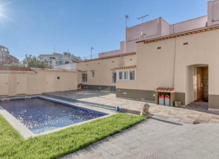Casa en venta avda.costa brava
