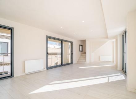 Obra nueva. único düplex . a 15 metros de la rambla de figueres.