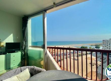 Estudi en primera línia amb vistes al mar a empuriabrava