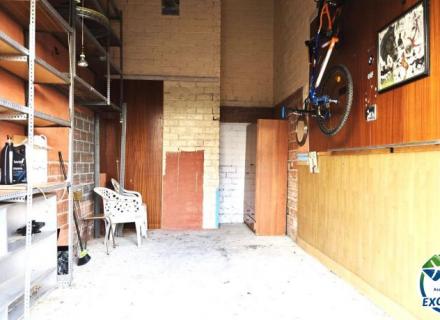 Garatge tancat en venda a els grecs – roses.